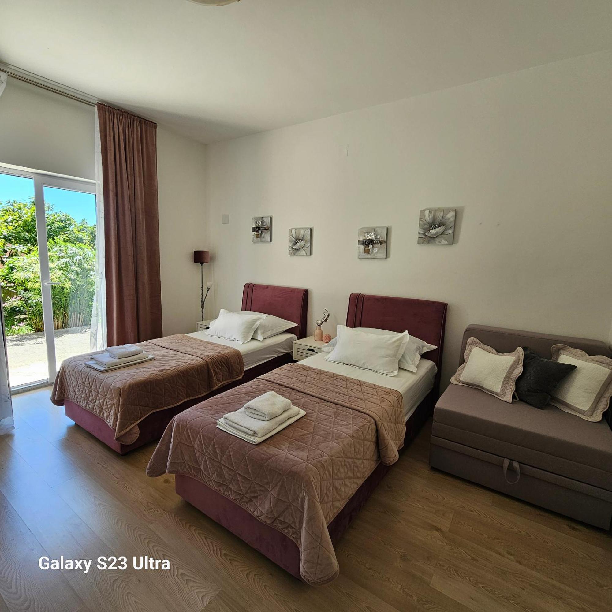 Apartmani Dianna Kastela Exterior photo