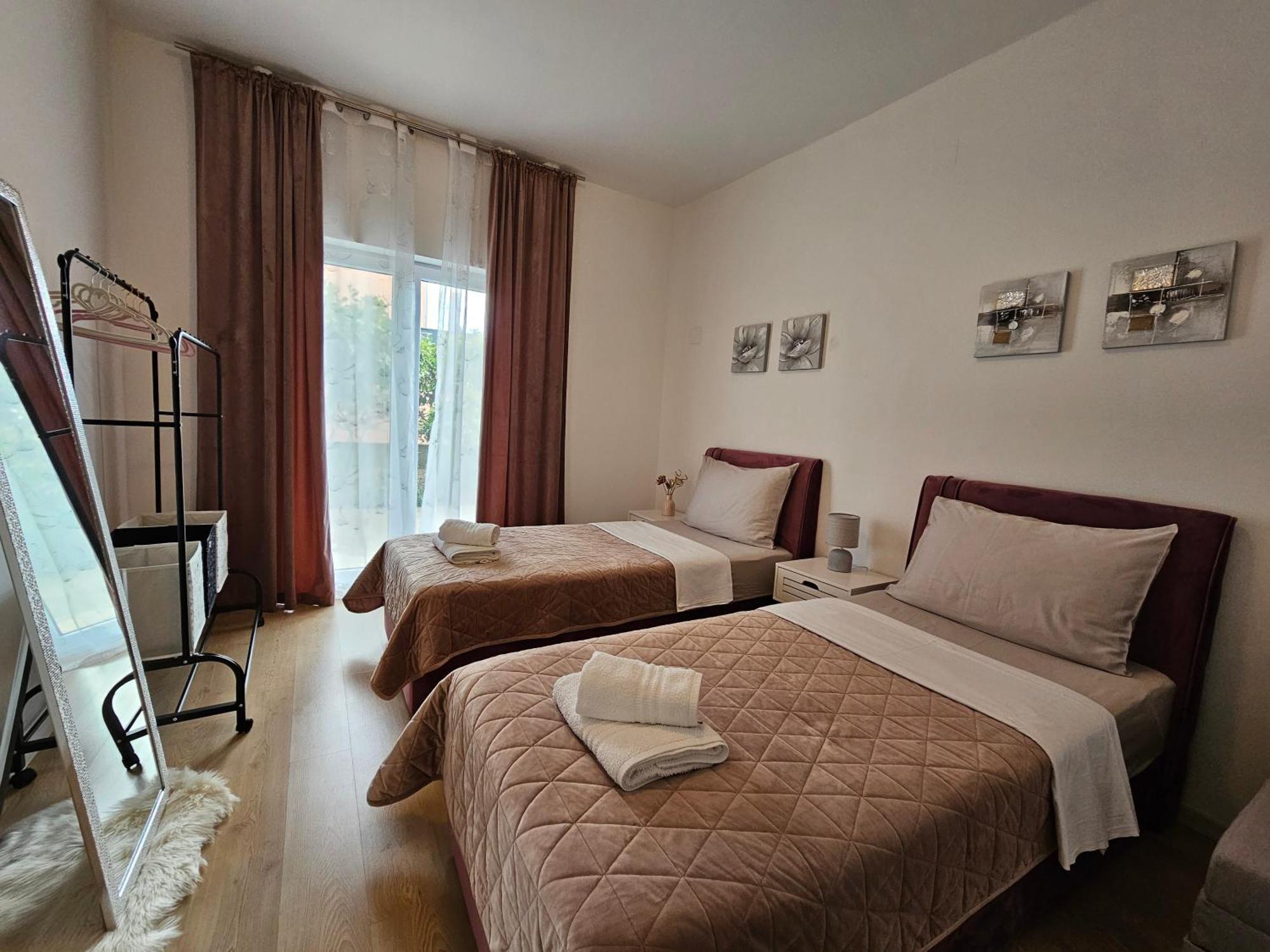 Apartmani Dianna Kastela Exterior photo