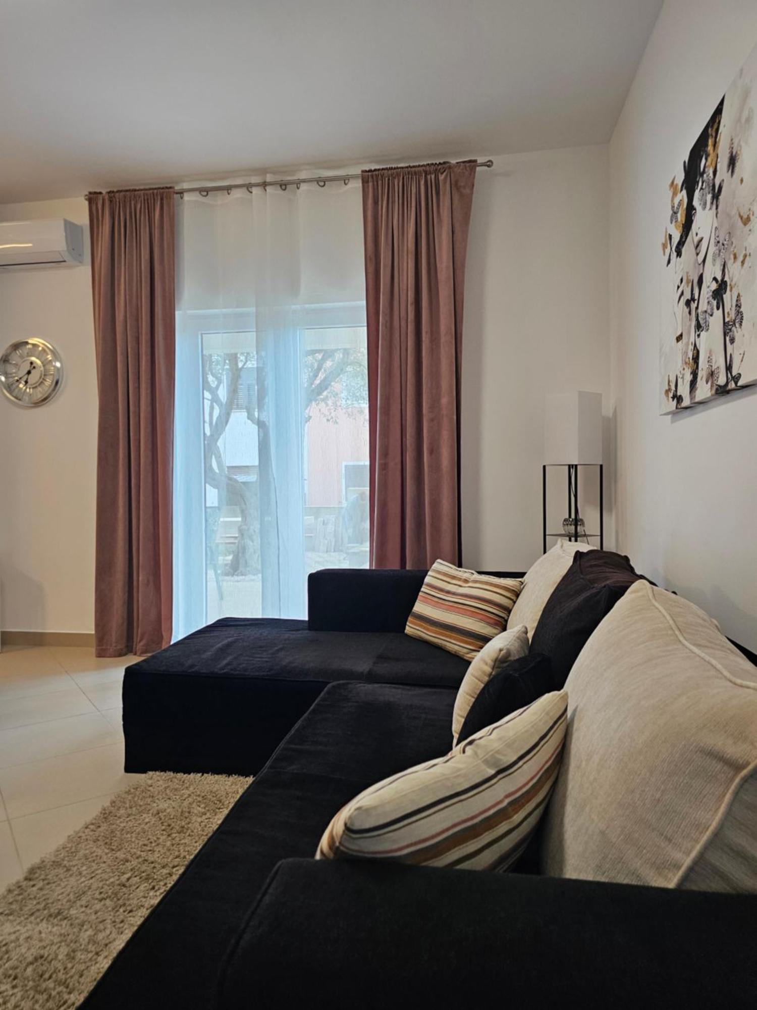 Apartmani Dianna Kastela Exterior photo